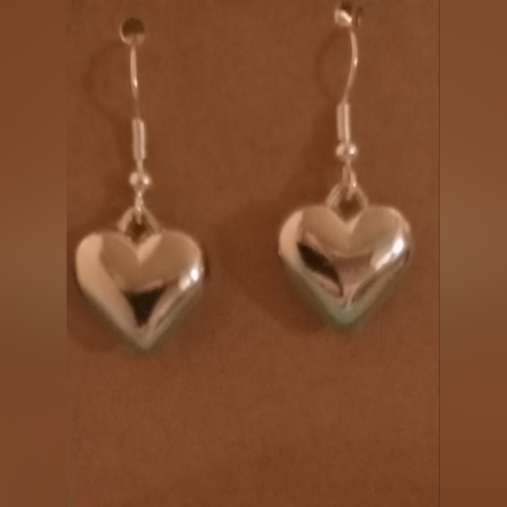Silver Heart Earrings - Picture 1 of 1